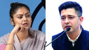 Saayoni Ghosh Controversial Remark: ‘राघव चड्ढा नहीं जो चड्ढी हो जाऊं!’ मर्यादा भूलीं TMC सांसद 