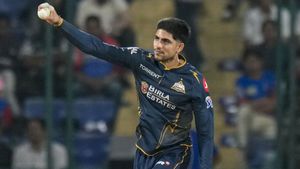 Gujarat Titans की पहली जीत पर लगा दाग! GT के कप्तान शुभमन गिल को किस गलती की मिली इतनी बड़ी सजा?