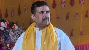 Suvendu Adhikari की जाति क्‍या हैं? पश्चिम बंगाल चुनाव में ममता बनर्जी को हराने वाले सुवेंदु अधिकारी बने CM 