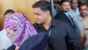 TCS Nashik Case: मास्टरमाइंड निदा खान की तलाश में जुटी 3 टीमें, 'प्रेग्नेंसी' के दांव से क्या बचेगी गिरफ्तारी?