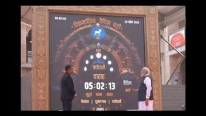 MP News: पीएम मोदी ने काशी में देखा विक्रमादित्य वैदिक घड़ी, जानें इसकी खासियत और क्यों दे रहे हैं सीएम मोहन यादव जोर