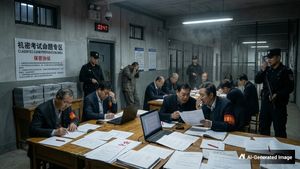 China Exam System: चीन क्यों नहीं होते NEET जैसे पेपर लीक? कहां छपते पेपर और टीचर्स क्यों रहते कैद में?