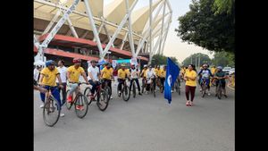 फिट इंडिया का नया जोश: दिल्ली में साइकिलिंग से कैसे बदल रही है लोगों की सेहत?