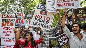 NEET Paper Leak: प्रगति के बाद विकास बिंवाल भी लापता, आरोपी मांगीलाल के बच्चे कॉलेज से कैसे हुए गायब?