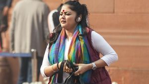 Sayani Ghosh Row: बवाल मचने के बाद बैकफुट पर प्रदीप दीक्षित, कहा- 'खेद है'