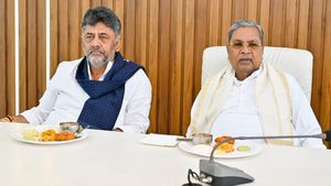 सिद्धारमैया ने खुद CM पद से दिया इस्तीफा या जबरन लिया गया? अब प्रेस कॉन्फ्रेंस में खुद किया खुलासा, 5 बड़ी बात