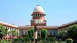 Supreme Court Judge: सुप्रीम कोर्ट में अब 34 नहीं, बल्कि इतने होंगे जज! केंद्रीय कैबिनेट ने दी मंजूरी