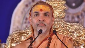 '8000 करोड़ रुपये के विमान को बेच दे सरकार', स्वामी अविमुक्तेश्वरानंद की अपील