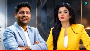 Abhinay Sharma: अंजना को ट्रोल करने वाले अभिनय सर कौन हैं? कितनी है संपत्ति, यूट्यूब से कितनी होती है कमाई? 