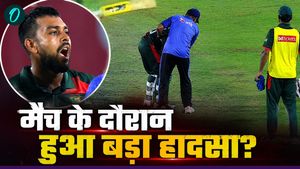 BAN vs AUS: कप्तान ने टीम को दिलाई यादगार जीत! फिर मैदान पर बिगड़ी तबीयत, एम्बुलेंस से ले जाया गया अस्पताल 