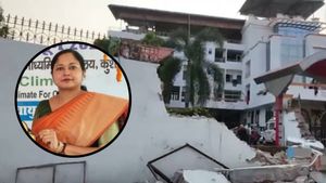सम्राट चौधरी के बुलडोज़र के शिकार हुए उनके ही खास मंत्री, ज़मींदोज़ हुआ नर्सिंग होम