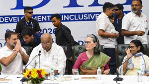 INDIA Bloc Meeting: टूट गया इंडिया गंठबंधन? कांग्रेस की बैठक से DMK की दूरी पर उठे सवाल, अब पार्टी ने क्या कहा