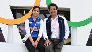 जसपाल राणा के निधन पर भरोसा नहीं कर पा रहीं मनु भाकर, आंखों में आंसू और टूटे दिल के साथ दिया पहला रिएक्शन