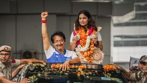 'मेरे पास नौकरी नहीं, 3 साल से सैलरी तक नहीं मिली', पेरिस ओलंपिक में तिरंगा लहराने वाले गुरु का दुखद अंत 