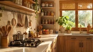Kitchen Vastu Tips: क्या रसोई रोक रही है धन की बरकत? ये 5 आसान बदलाव बचाएंगे फिजूलखर्ची, बढ़ाएंगे पॉजिटिविटी
