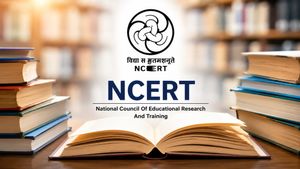 'यत्र नार्यस्तु पूज्यन्ते' NCERT की किताब में मनुस्मृति के श्लोक पर क्यों उठा विवाद? आमने-सामने आए एक्सपर्ट्स