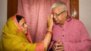 राबड़ी देवी का कंगन बना लालू परिवार के जी का जंजाल! JDU क्यों मांग रही बिल? RJD के जवाब से हो जाएंगे हैरान