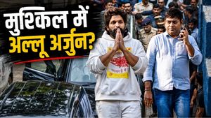 Theatre Stampede Case: Allu Arjun पर फिर कानूनी पचड़े में? 22 जून को पेशी, Timeline में समझें क्या-क्या हुआ?