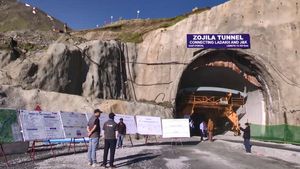 Zojila Pass Tunnel: 3.30 घंटे का रास्ता 20 मिनट में, भारत के लिए क्यों जरूरी थी जोजिला सुरंग, चीन-पाक को टेंशन