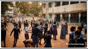 Fact Check: मुंबई में भारी बारिश के चलते आज स्कूल बंद? सामने आया वायरल पोस्ट का सच