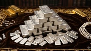 Silver Price Today: जुलाई के पहले ही दिन चांदी में जोरदार उछाल, एक झटके में ₹5,000 महंगी हुई चांदी