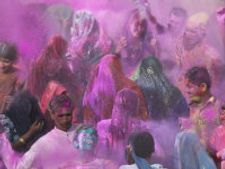 Holi riot: Police firing kills 2 in Varanasi