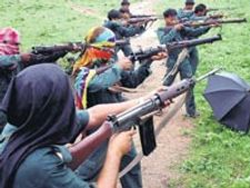 Chhattisgarh: Naxals attack Police again, 4 dead