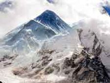 Everest 2009: 11 Indians summit in single day