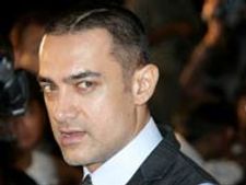 Aamir Khan lands a hotel in Varanasi  trouble