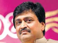 Chavan seeks UT status on disputed K'taka villages