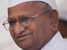 Anna fever gets higher, temple in MP village idolising Anna