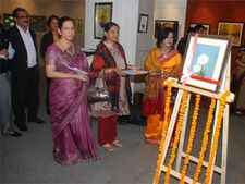Defence minister's wife makes paintings worth Rs 28 crore