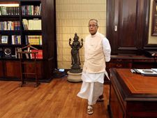 Pranab: The President stands above party politics