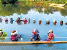 After 17 days of Jal Satyagraha MP govt blinks to demands