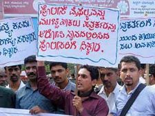 Media fraternity demands release of arrested scribe Naveen