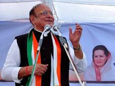 Shankarsinh Vaghela new Cong Legislature Party leader
