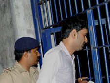 Under pressure, Karnataka to free TV journalist 