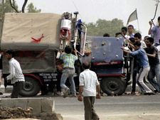 Bharat bandh: 2-member panel to probe Noida violence