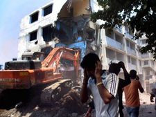 Mumbra observes bandh over demolition drive
