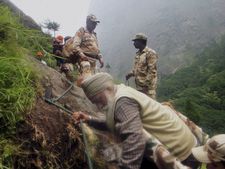 127 more bodies recovered from Kedarnath, toll climbs to 807