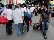 Cyclone Phailin cripples wheels between Bhubaneshwar & coastal areas