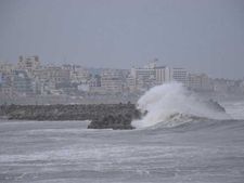 Cyclone Phailin is 150 km away from Gopalpur, moving at 15kmph