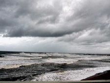 Cyclone Phailin just 20 kms away from Odisha coast, to hit shortly
