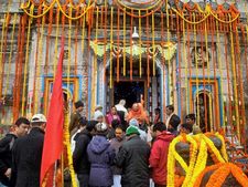 Badrinath shrine to close for winter breaks starting November 18