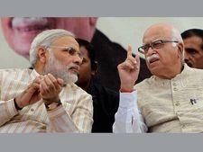 Advani shocks all, praises Narendra Modi; BJP relieved finally!