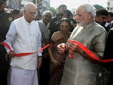 What happened when Narendra Modi and Advani shared space (pics)
