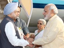 PM refused to talk Gujarat issues, Narendra Modi tweets