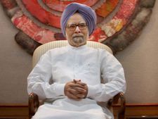 Manmohan Singh takes an indirect but sharp dig at Narendra Modi