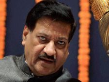 Chavan kept own image clean but shielded corrupt: BJP