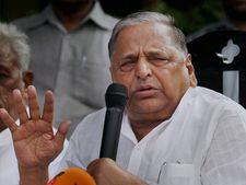 Third Front will emerge stronger in LS polls: Mulayam